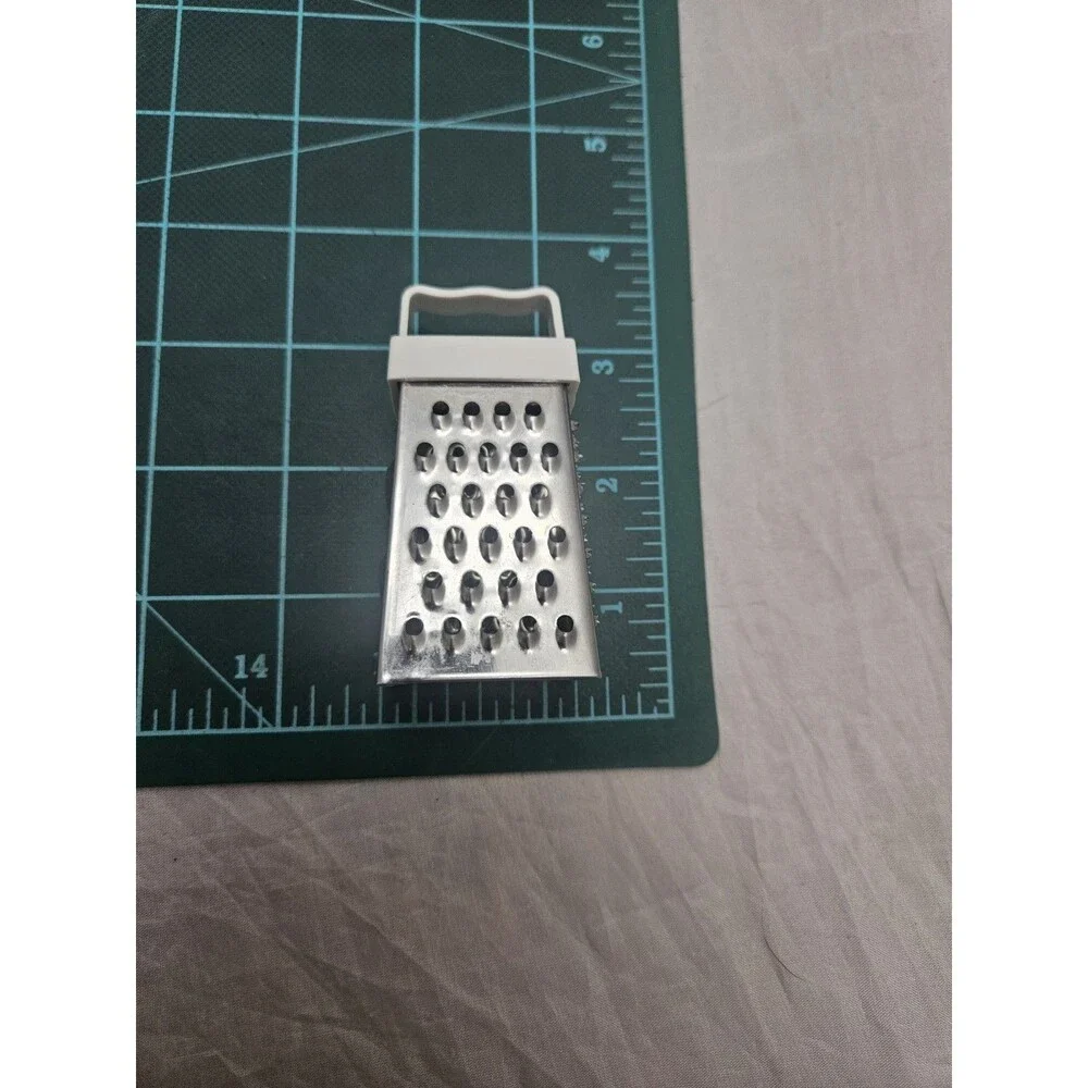 Mini Cheese Grater 3 in x 1 in White